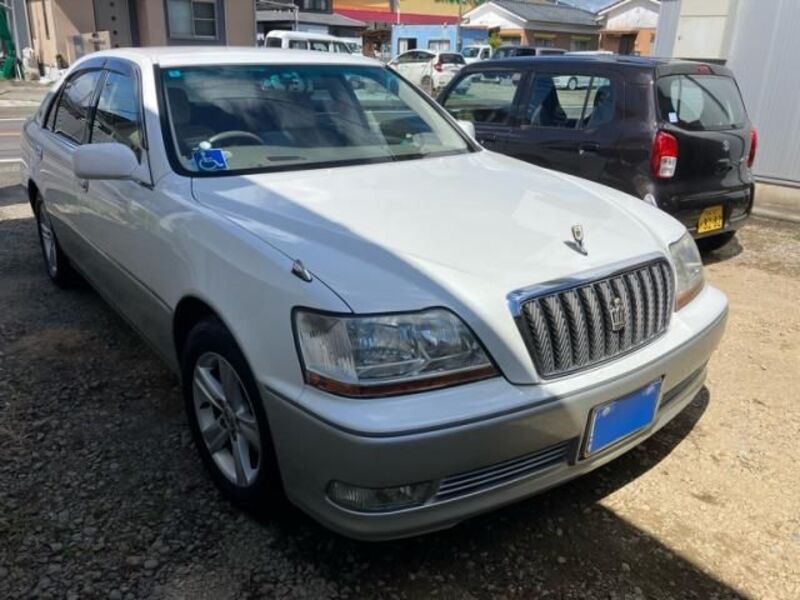 TOYOTA CROWN MAJESTA