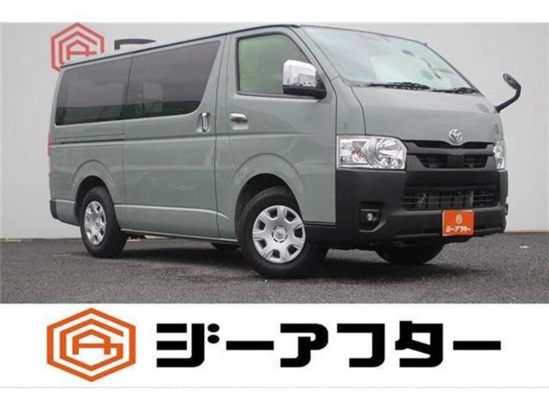 TOYOTA HIACE