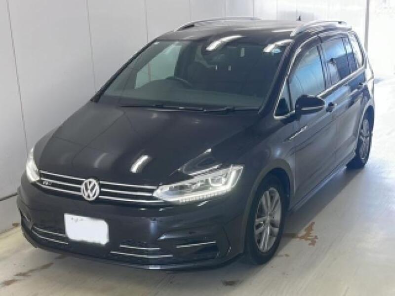 VOLKSWAGEN GOLF TOURAN