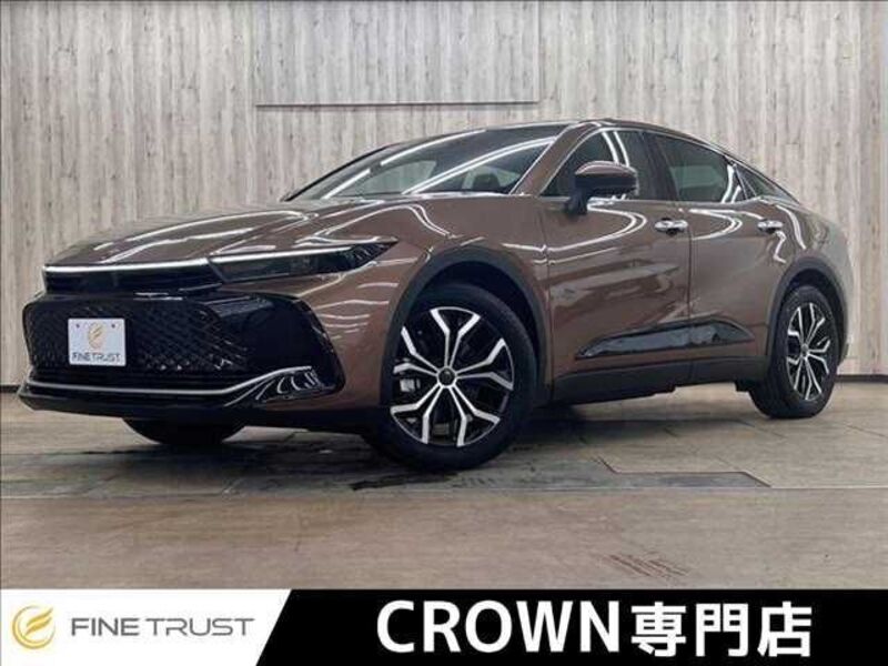 TOYOTA CROWN CROSSOVER