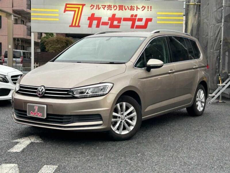 VOLKSWAGEN GOLF TOURAN