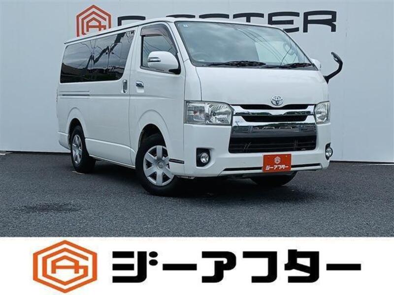 TOYOTA HIACE