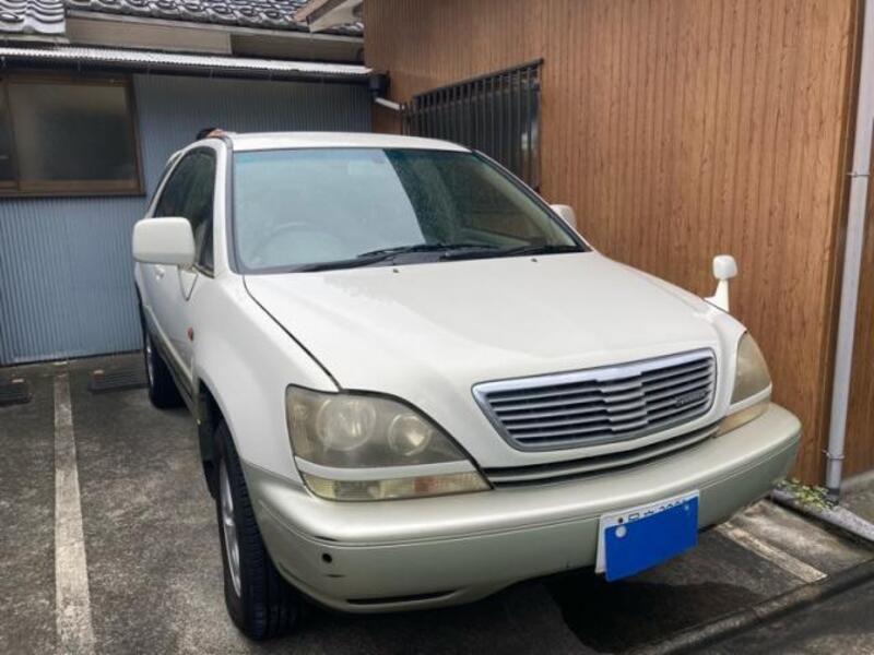 TOYOTA HARRIER