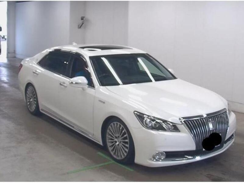 TOYOTA CROWN MAJESTA
