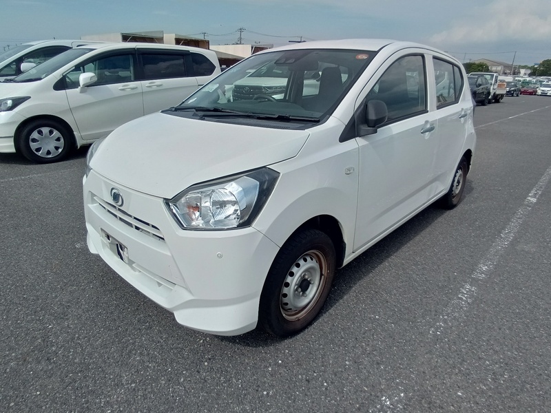DAIHATSU Mira Es