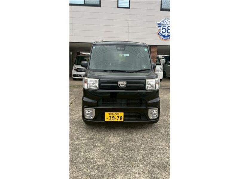 DAIHATSU WAKE