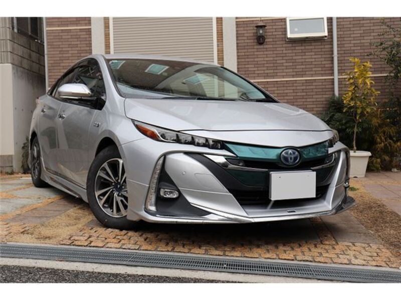 TOYOTA PRIUS PHV