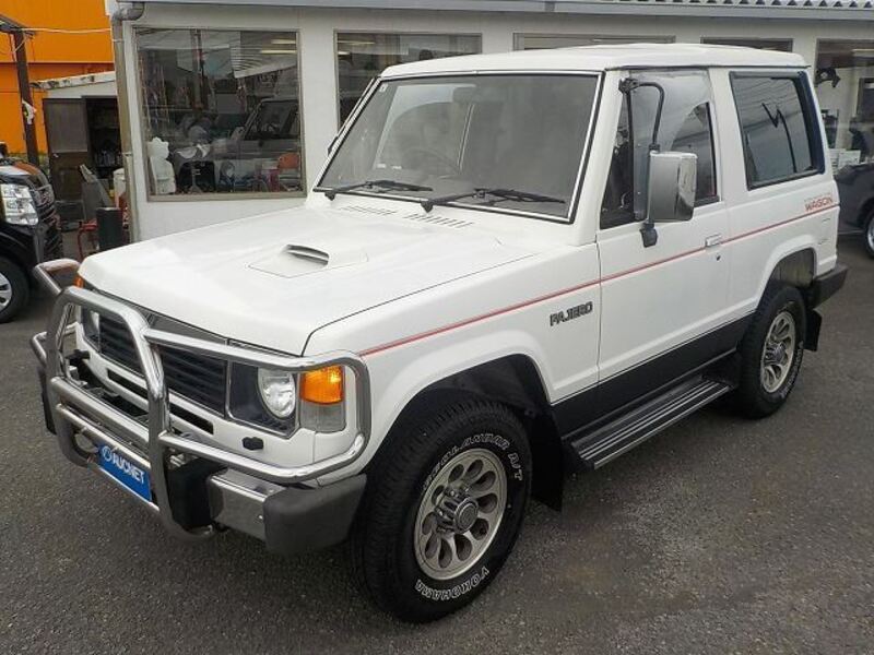 MITSUBISHI PAJERO