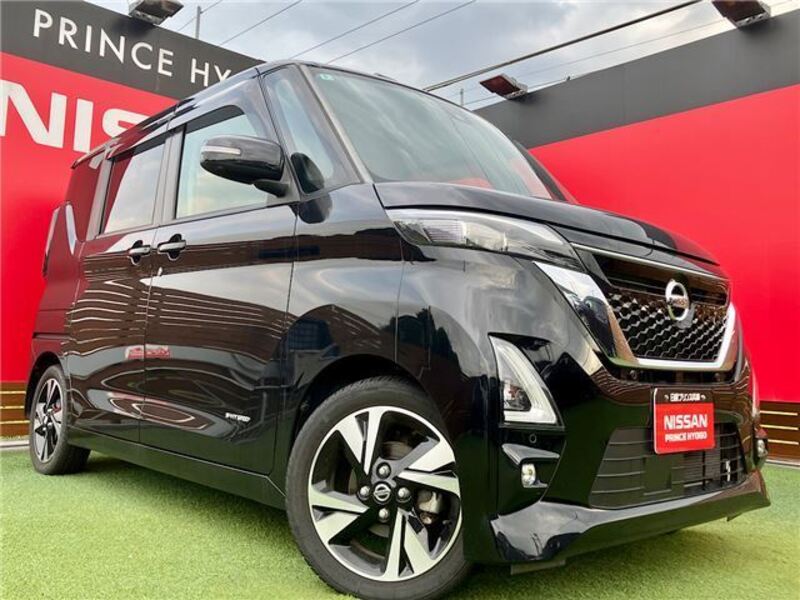 NISSAN ROOX