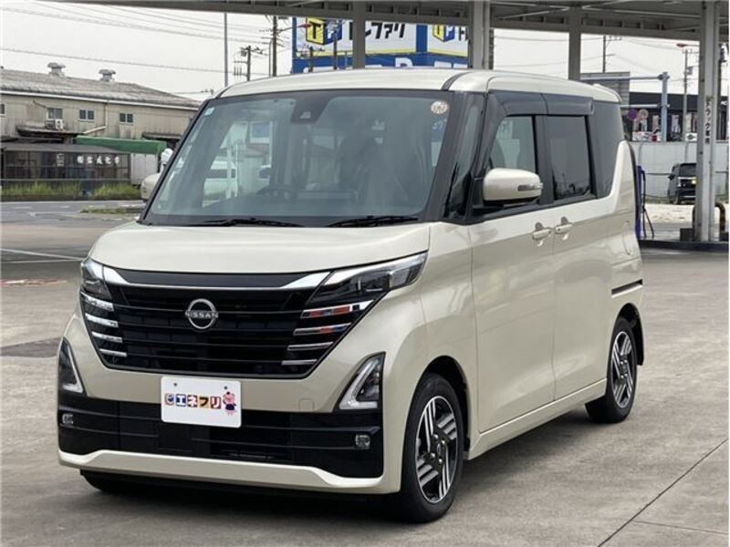NISSAN ROOX