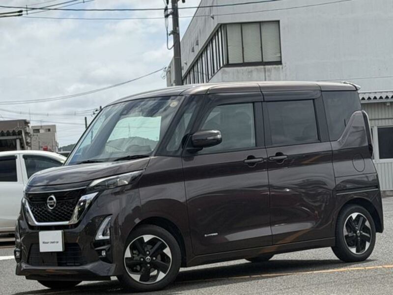 NISSAN ROOX