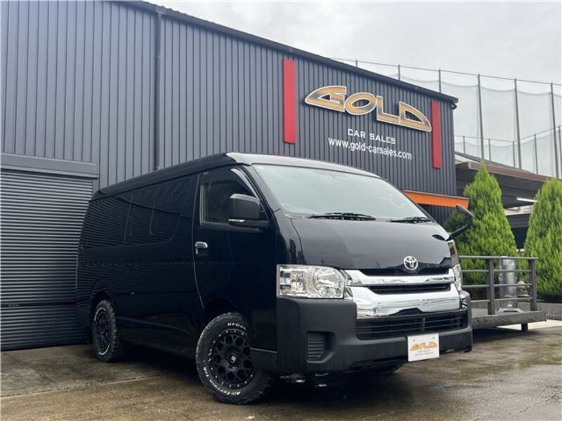 TOYOTA HIACE