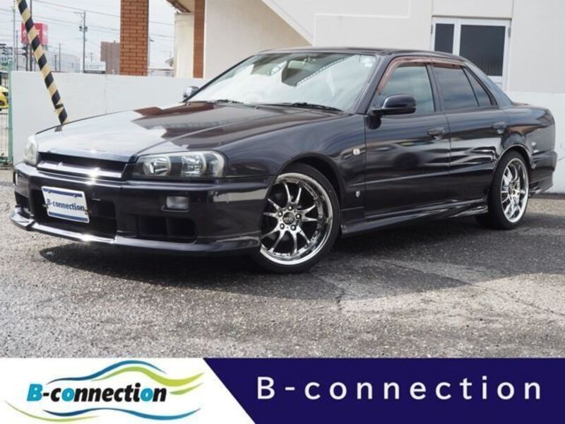 NISSAN SKYLINE