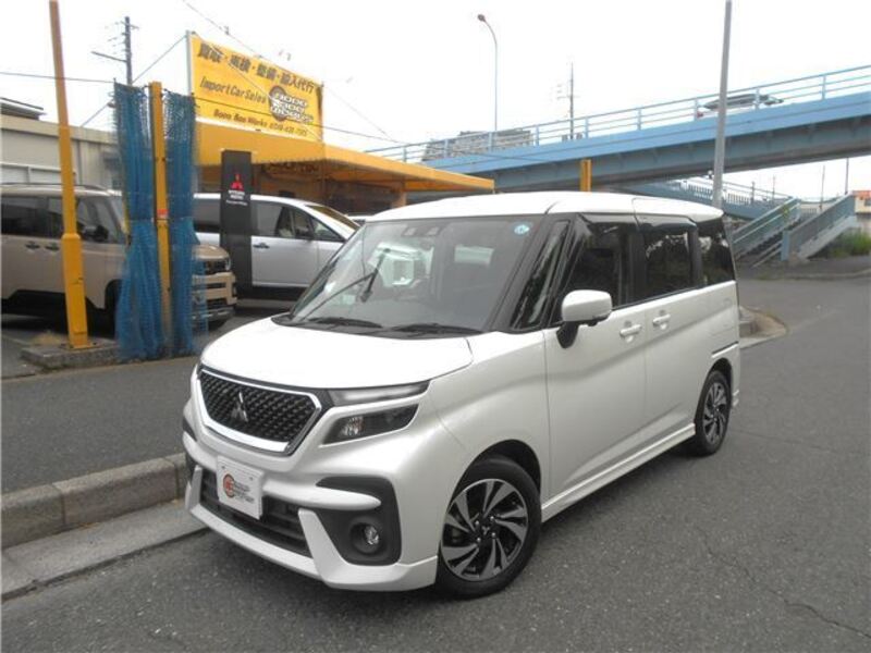 MITSUBISHI DELICA D2