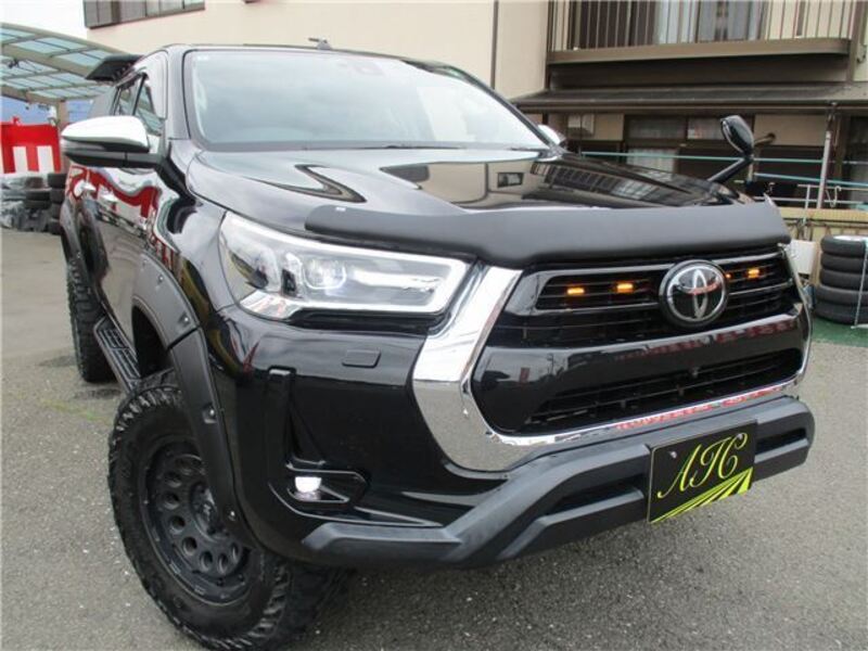 TOYOTA HILUX