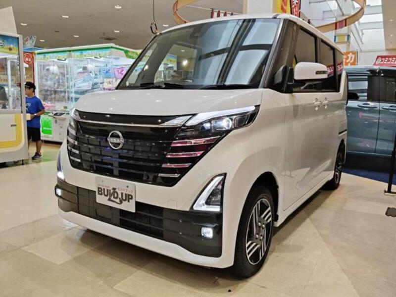 NISSAN ROOX
