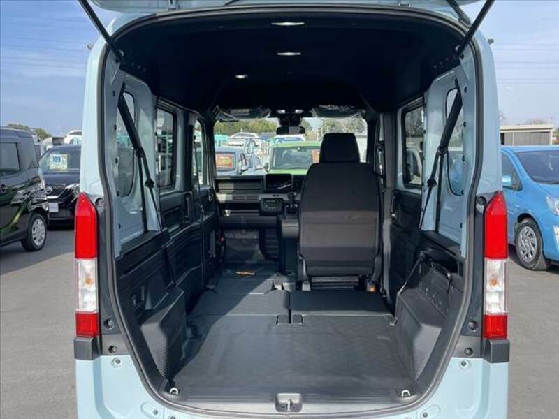 N-VAN