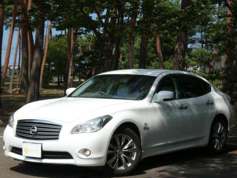 NISSAN FUGA HYBRID