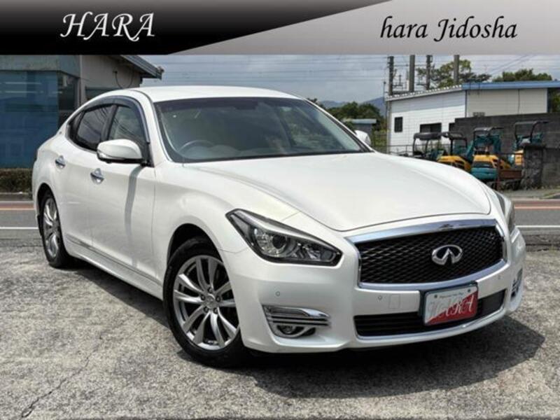 NISSAN FUGA