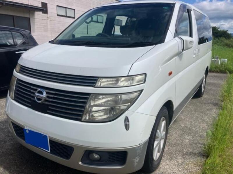 NISSAN ELGRAND