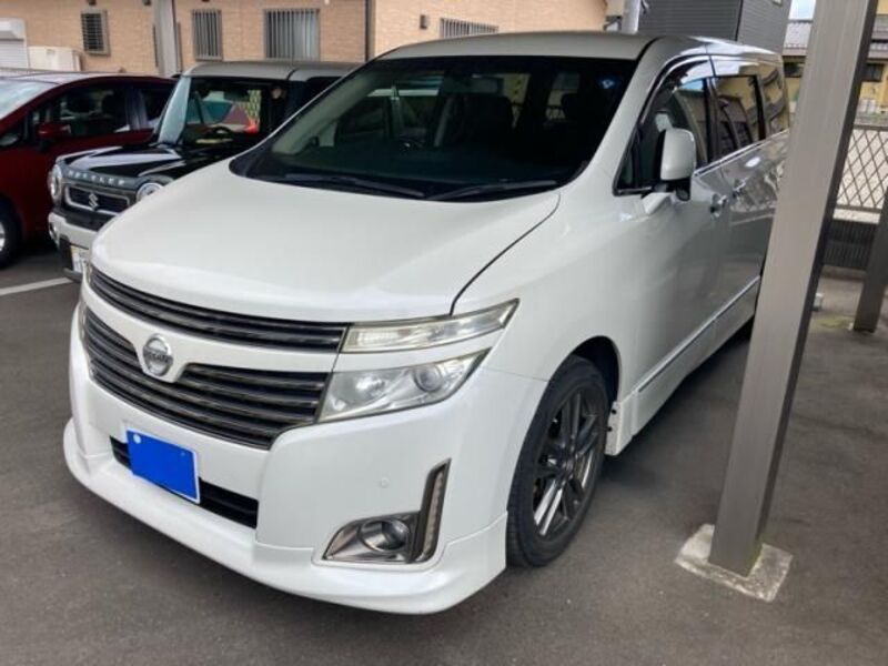 NISSAN ELGRAND