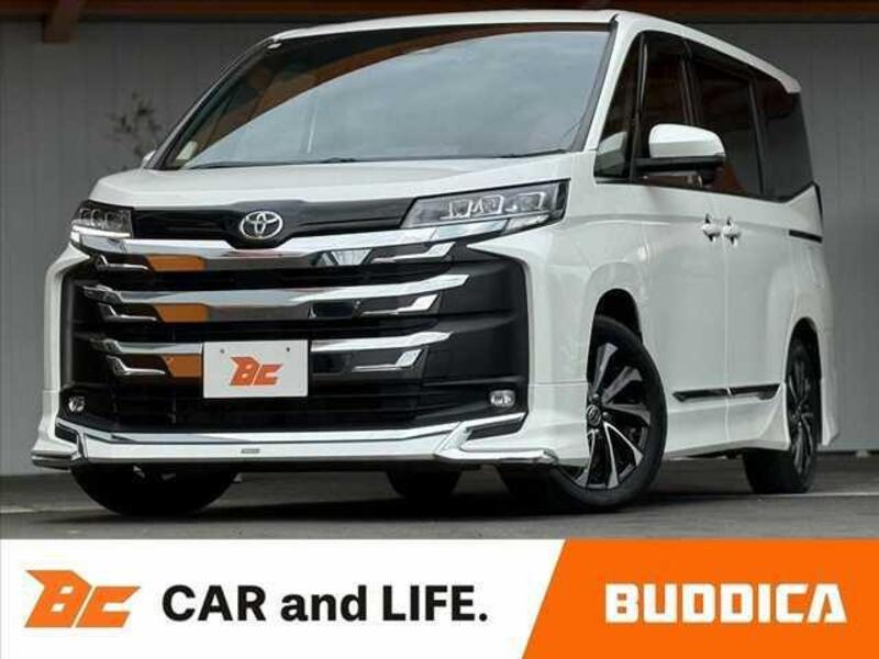TOYOTA NOAH