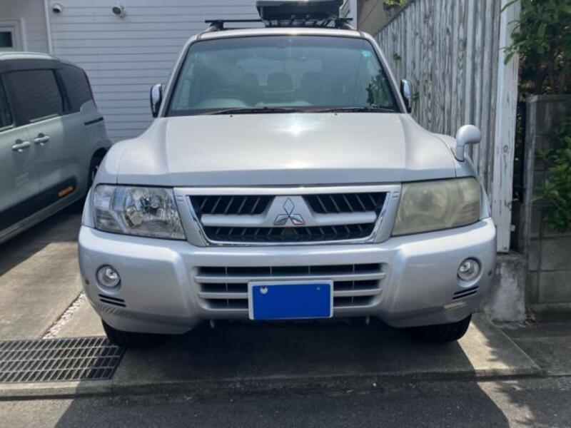 MITSUBISHI PAJERO