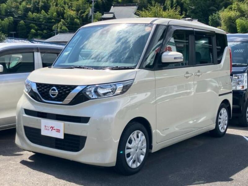 NISSAN ROOX