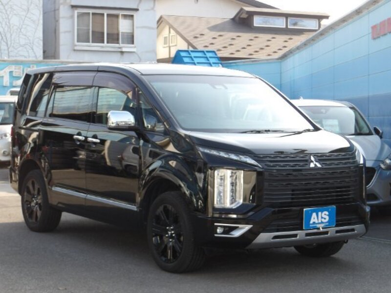 MITSUBISHI DELICA D5