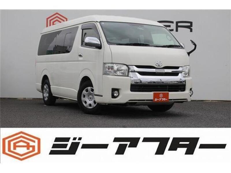 TOYOTA HIACE