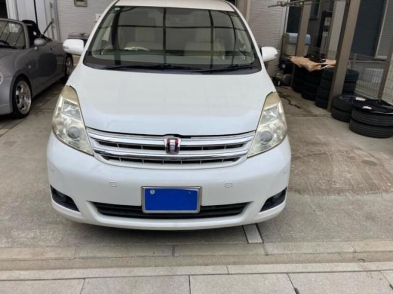 TOYOTA ISIS
