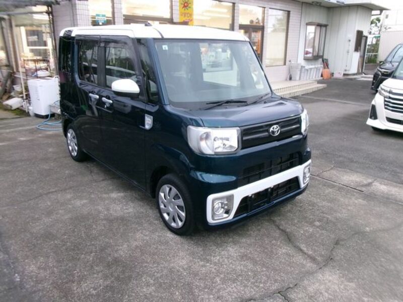 TOYOTA PIXIS MEGA