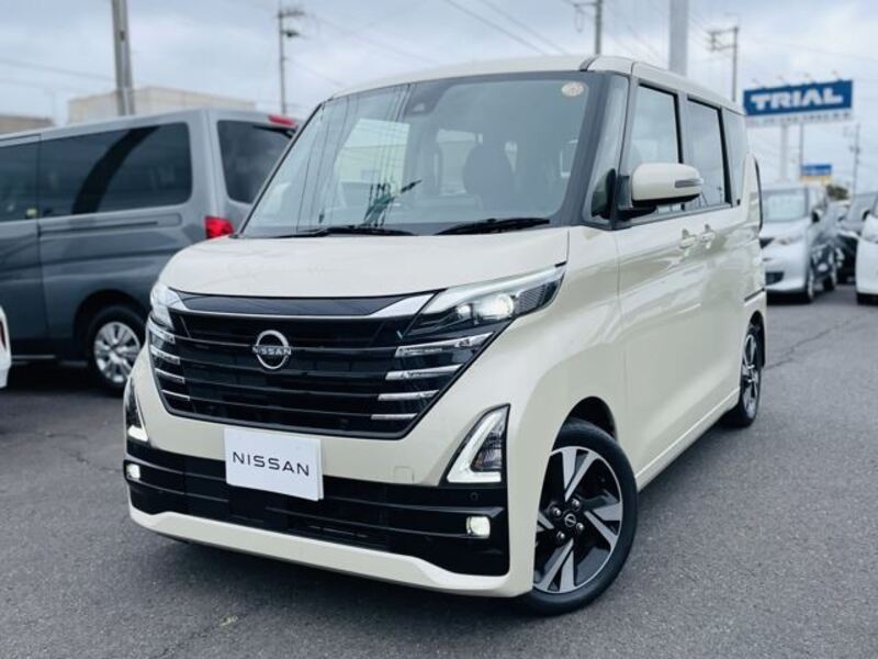 NISSAN ROOX