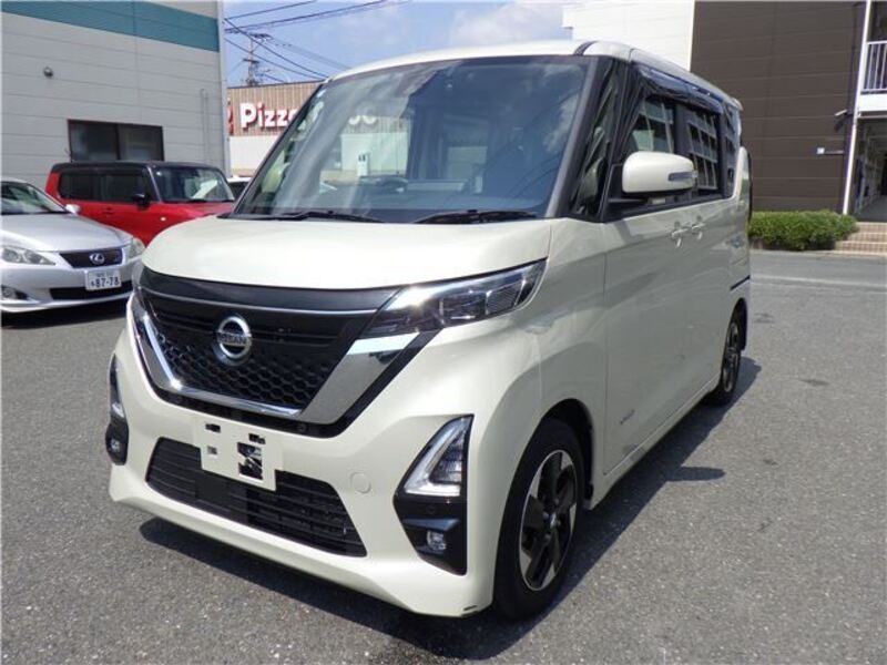 NISSAN ROOX