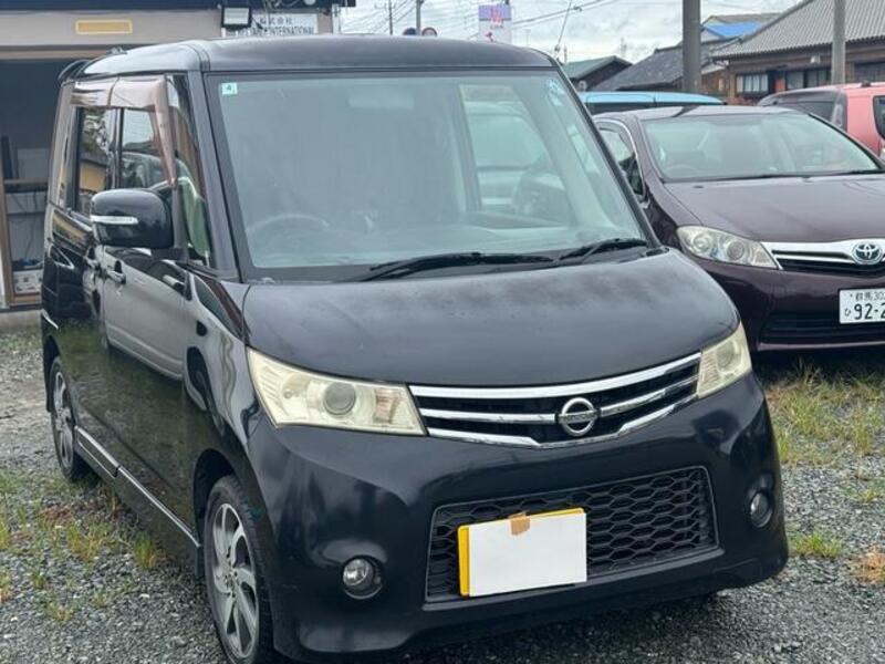 NISSAN ROOX