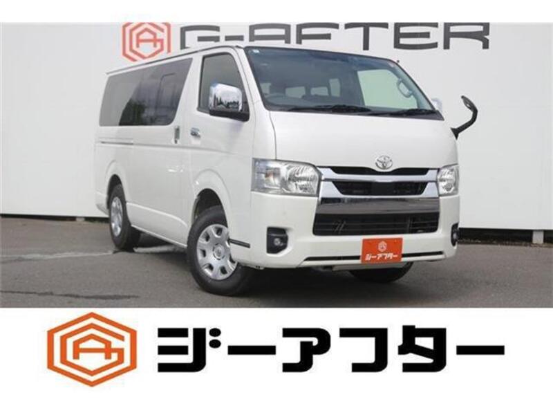 TOYOTA HIACE