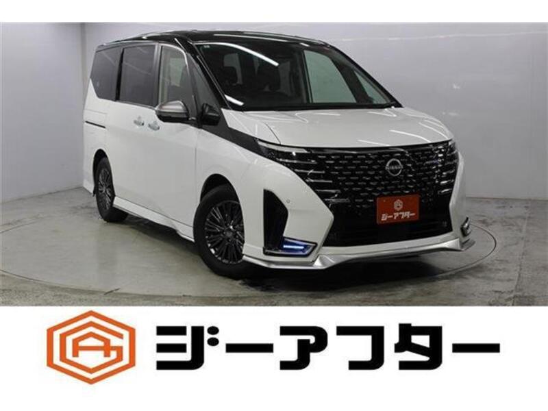 NISSAN SERENA