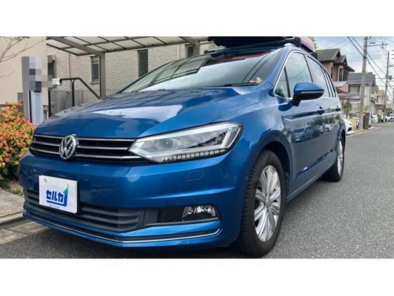 VOLKSWAGEN GOLF TOURAN
