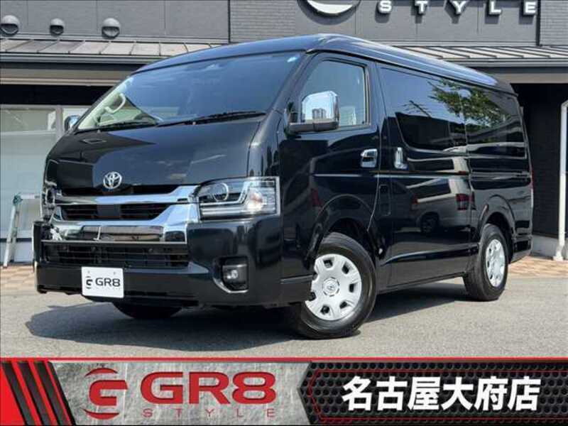 TOYOTA HIACE VAN