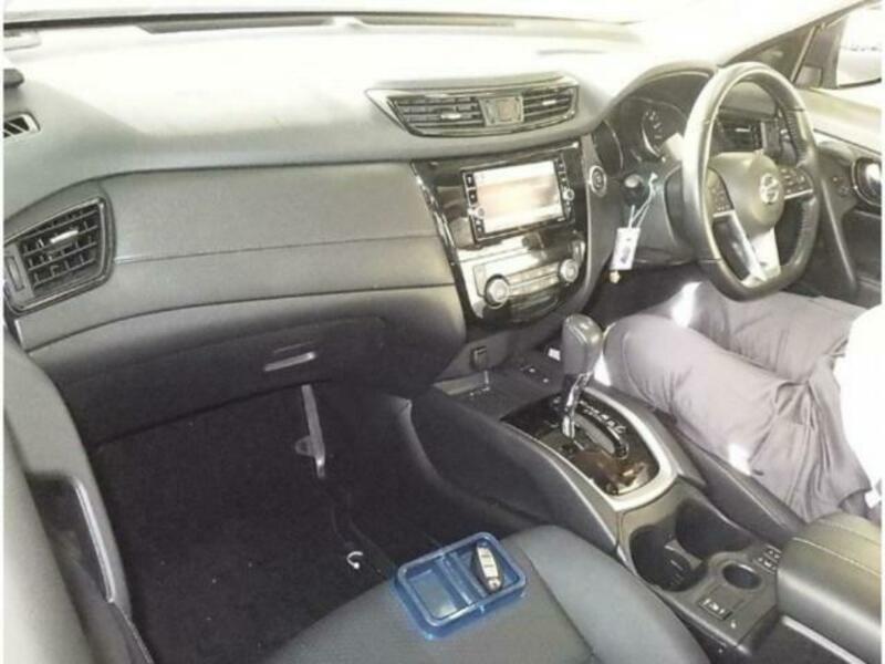 X-TRAIL-2