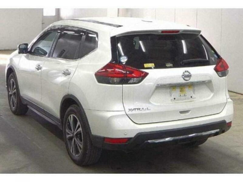 X-TRAIL-1