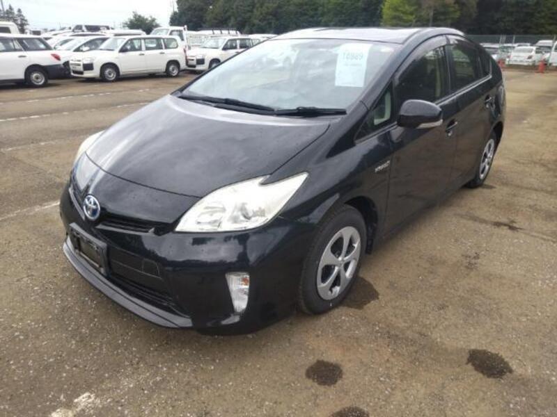 TOYOTA PRIUS