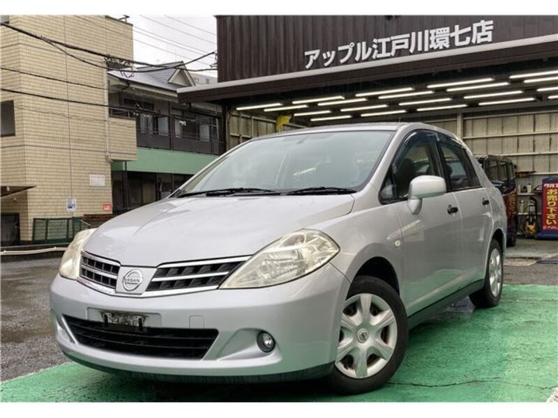 NISSAN TIIDA LATIO