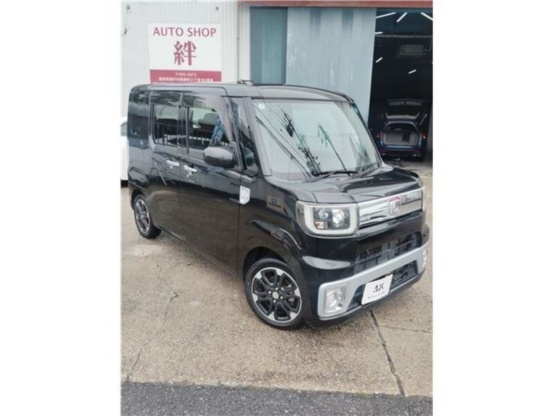 DAIHATSU WAKE