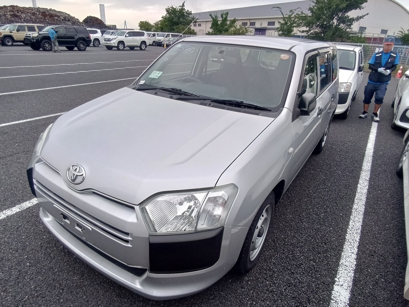 TOYOTA PROBOX VAN