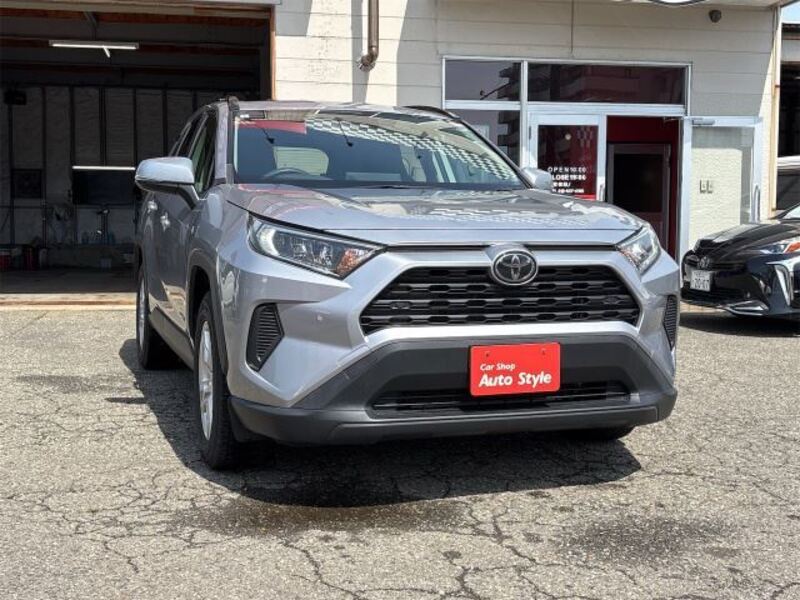 TOYOTA RAV4