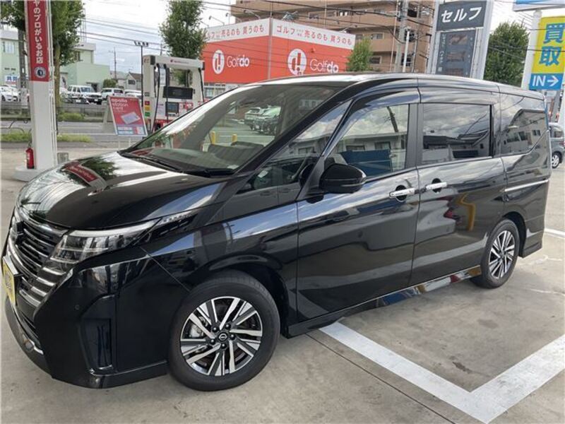NISSAN SERENA