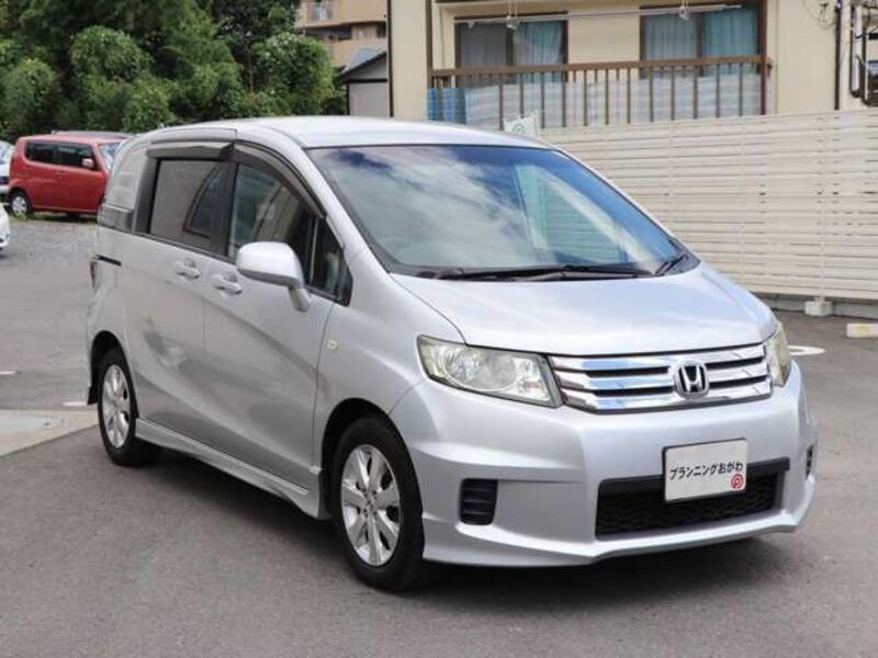 HONDA FREED SPIKE