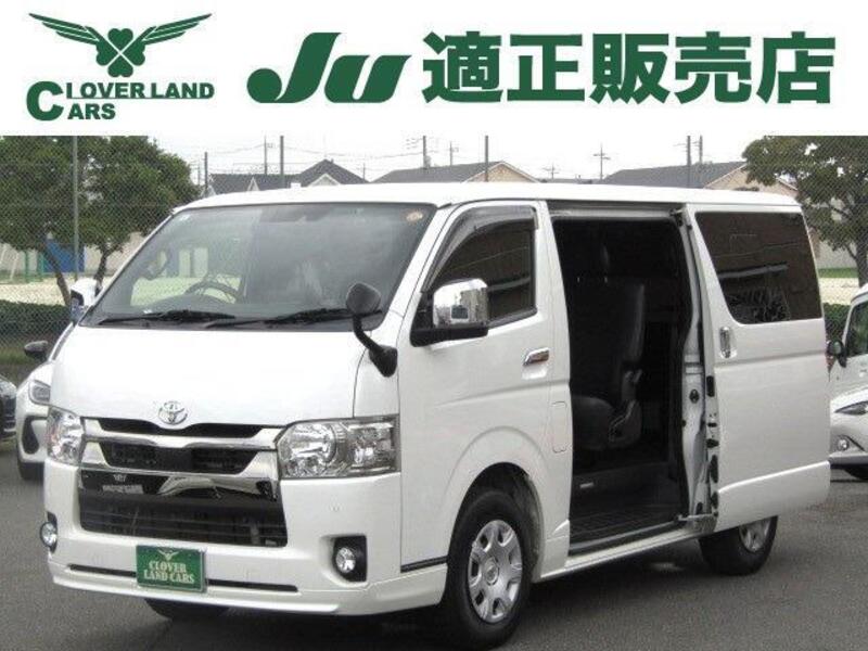 TOYOTA HIACE VAN