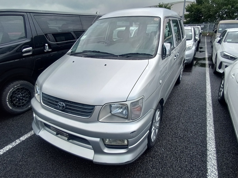 TOYOTA Liteace Noah